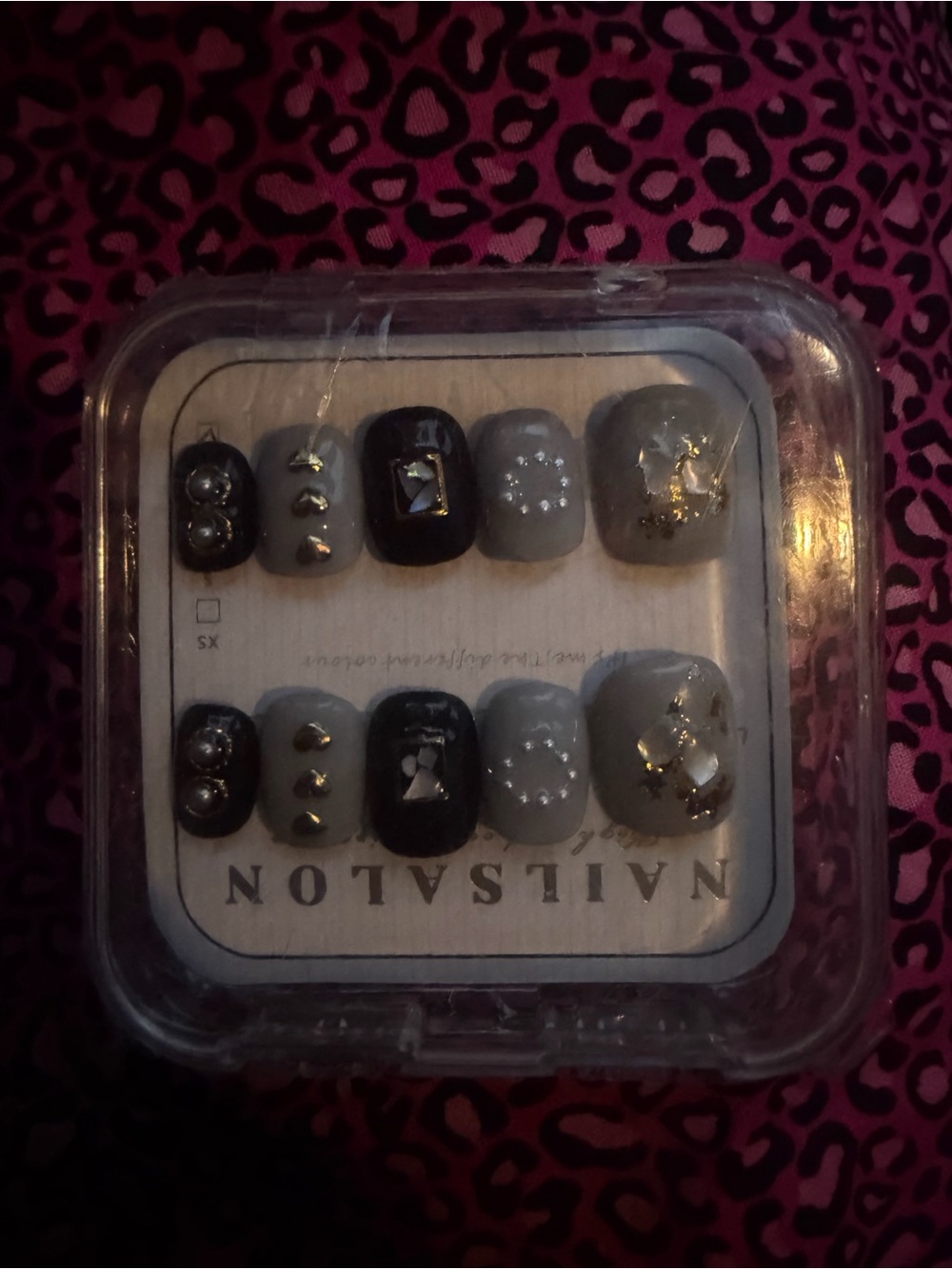 Black & Gray Decorative Press-On Nail Set